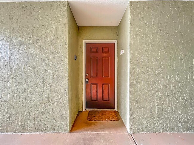 Building Photo - 713 Crest Pines Dr