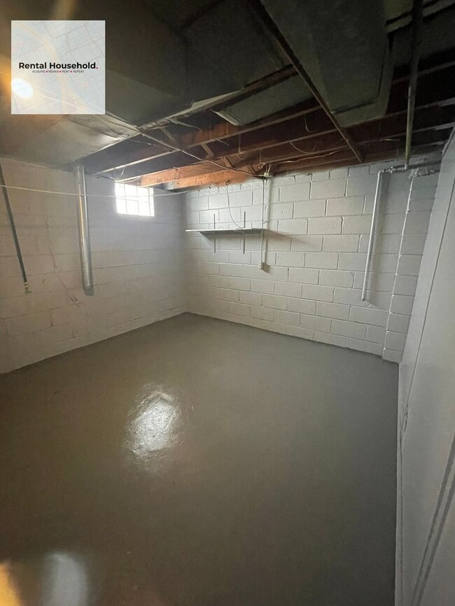 Building Photo - Cozy 3-Bedroom Bungalow for Rent: A Perfect Place to Call Home (SECTION 8-Preferred)