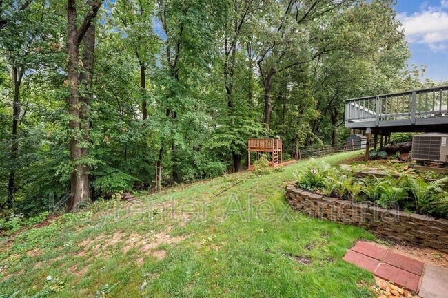 Building Photo - 6410 Kings Landing Rd