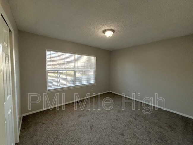 Building Photo - 1600 Sagrimore Cir