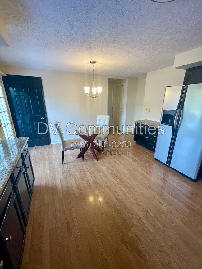 Building Photo - 32467 S Roundhead Dr