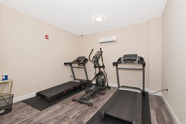 Building Photo - 7014 Jackson St