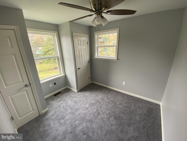 Building Photo - 2605 Maple Ave