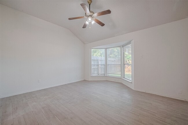 Building Photo - 2107 Creekshire Dr