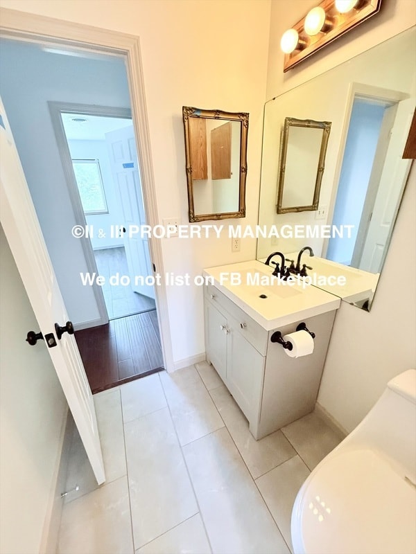 Building Photo - 8602 W 84th St
