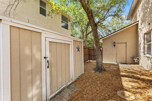 Building Photo - 9307 Poplar Creek Ct