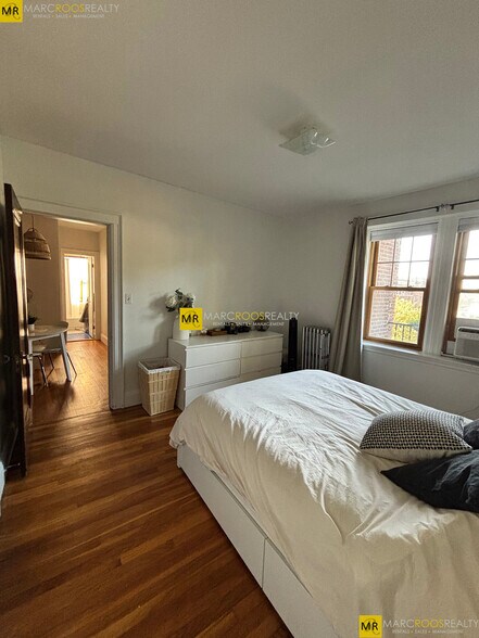 Building Photo - 52 Strathmore Rd