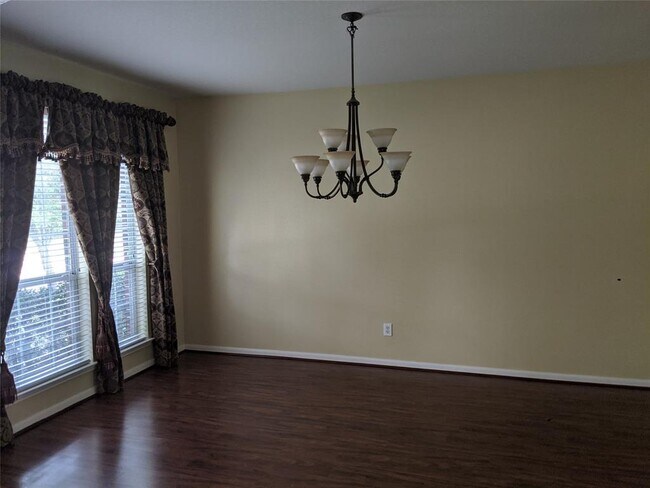 Building Photo - 25727 Shady Spruce Ln