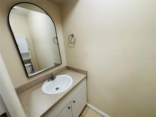 Building Photo - 1023 NE 2nd St