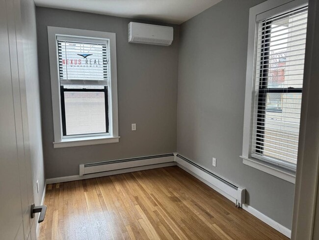 Building Photo - 19-22-22 21st Rd