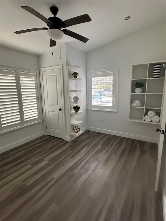 Building Photo - 2610 S Dundee St