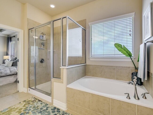 Building Photo - 207 Crosswind Ct