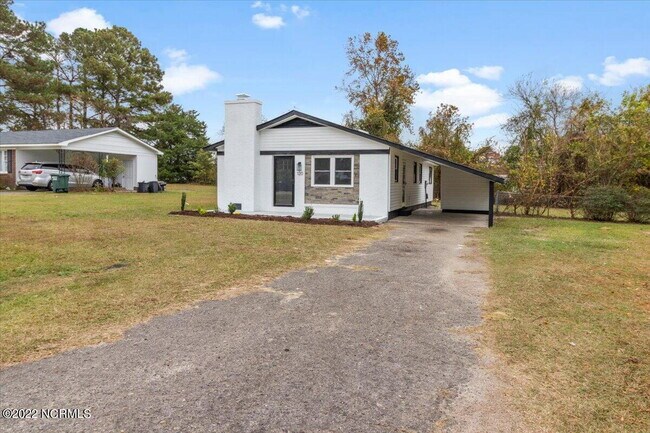 Building Photo - ADORABLE 3 BR | 1 BA Home in Dudley | Fully Renovated and Move-In Ready!