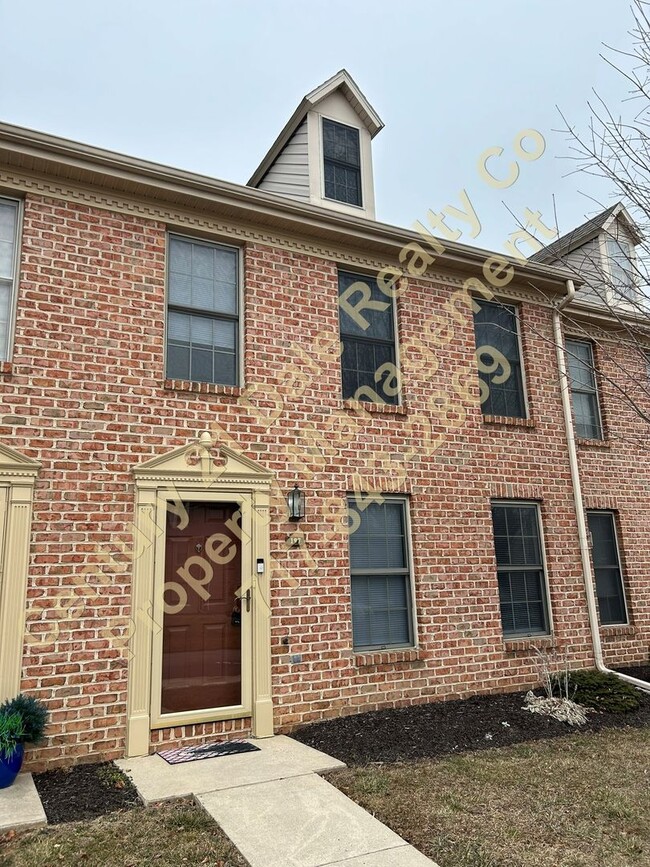 Building Photo - 2 Bedroom 1.5 Bath Condo in York Suburban ...