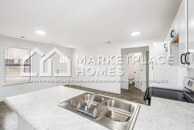 Building Photo - 1367 Chadwick Cir