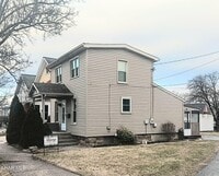 Building Photo - 215 Garber St