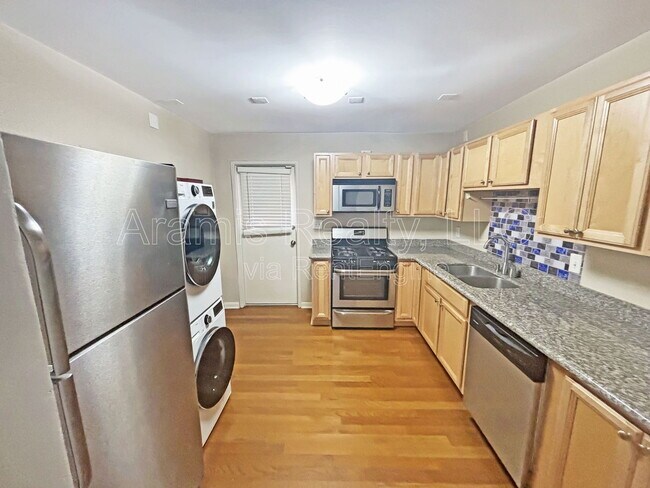 Building Photo - 1355 Euclid Ave NE