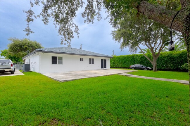 Building Photo - 30 NW 159th St