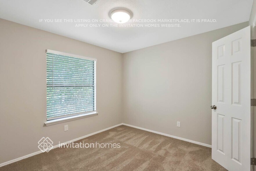 Building Photo - 2120 Hunters Ridge Dr