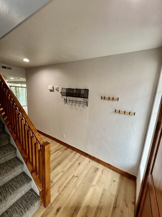 Building Photo - 1629 W Redstone Ave