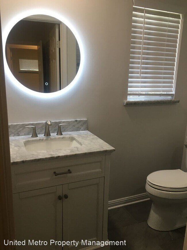 Building Photo - 3 br, 2.5 bath House - 557 Shalimar Drive