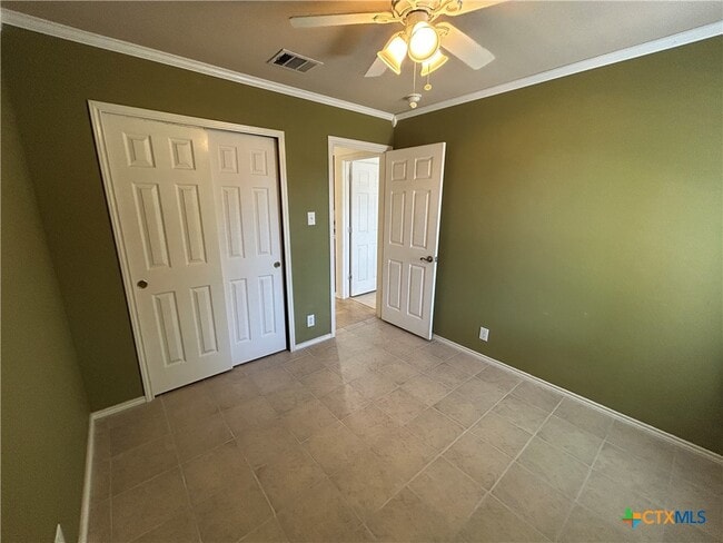 Building Photo - 369 Starling Creek