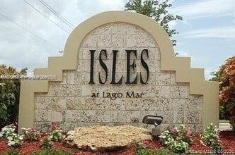 Building Photo - 12620 Vista Isles Dr