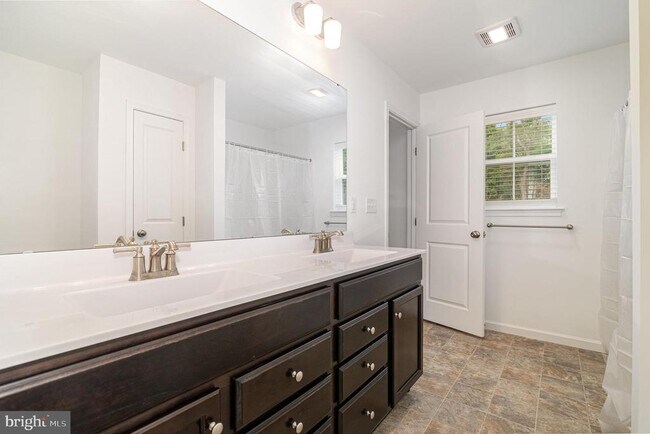 Building Photo - 157 Copperleaf Dr