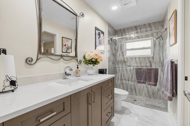 Building Photo - 4256 Gleneagles Dr