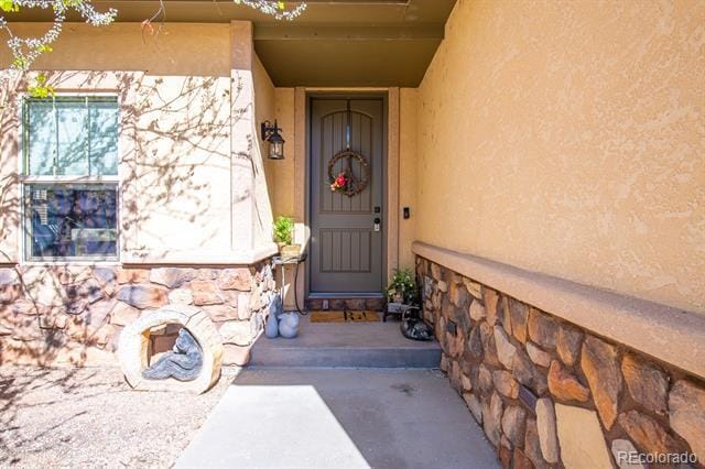 Building Photo - 358 Cliff View Dr