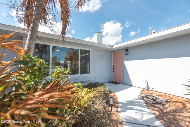 Building Photo - 790 Palm Dr