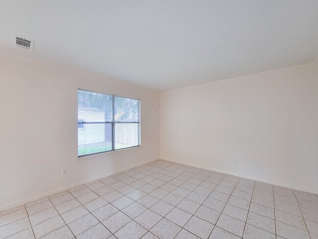 Building Photo - 11810 Rolling Stream Dr