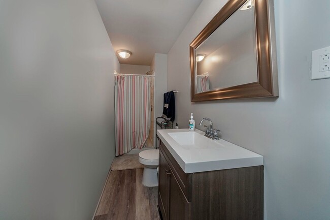 Building Photo - 2353 Sidney St