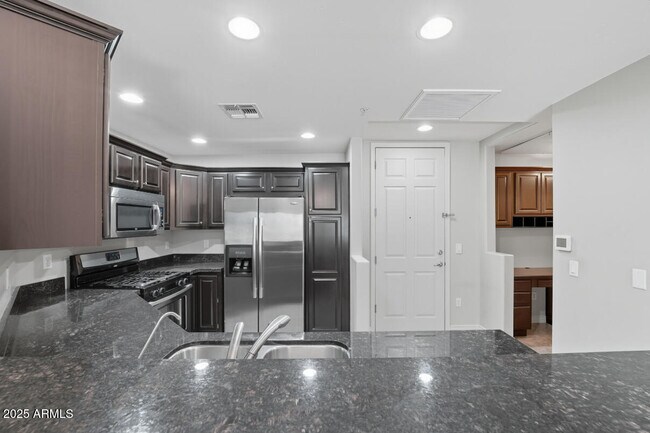 Building Photo - 5350 E Deer Valley Dr