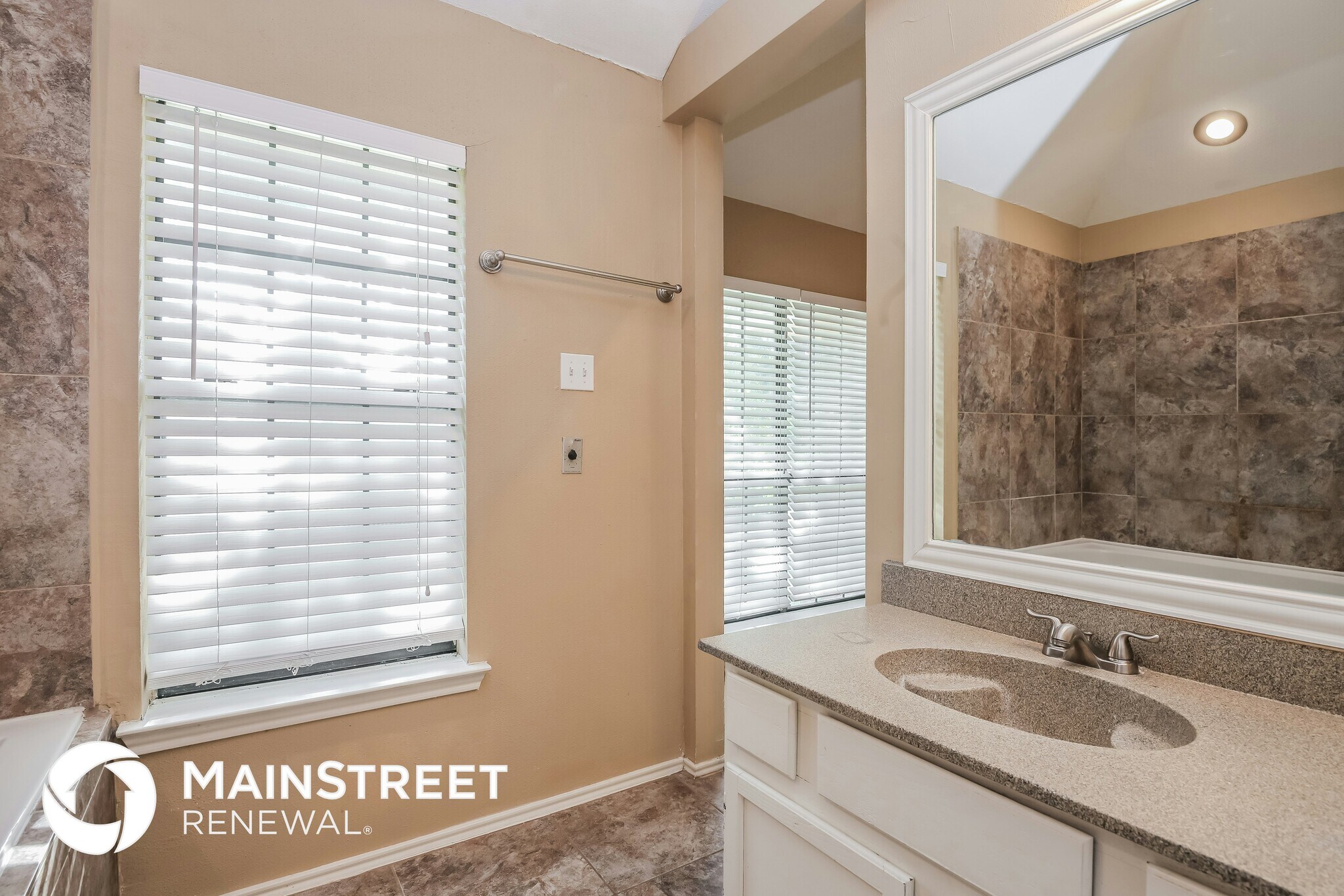 Building Photo - 4031 Rocky Ledge Dr