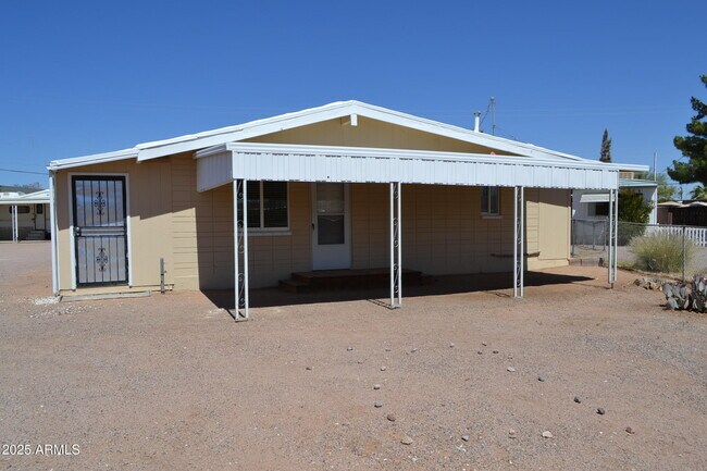 Primary Photo - 677 S Warner Dr