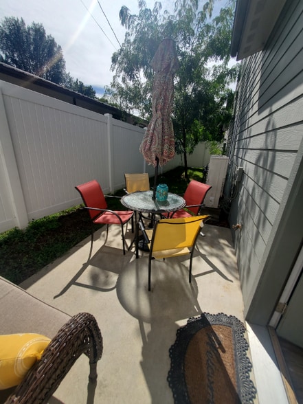 Building Photo - 1724 N Solomon Ct