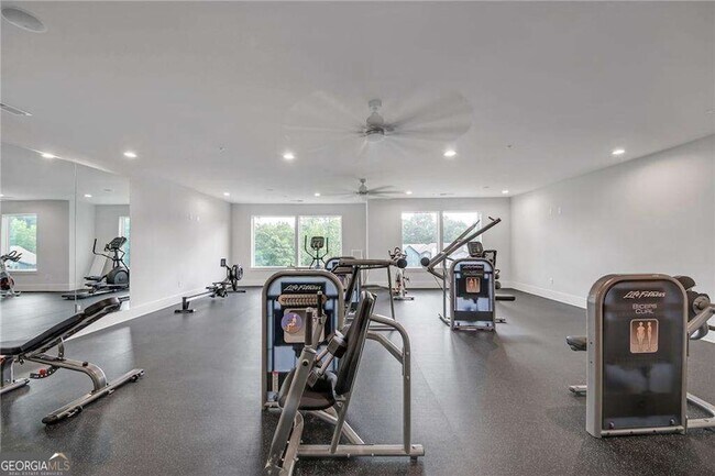 Building Photo - 6890 Peachtree Dunwo Rd