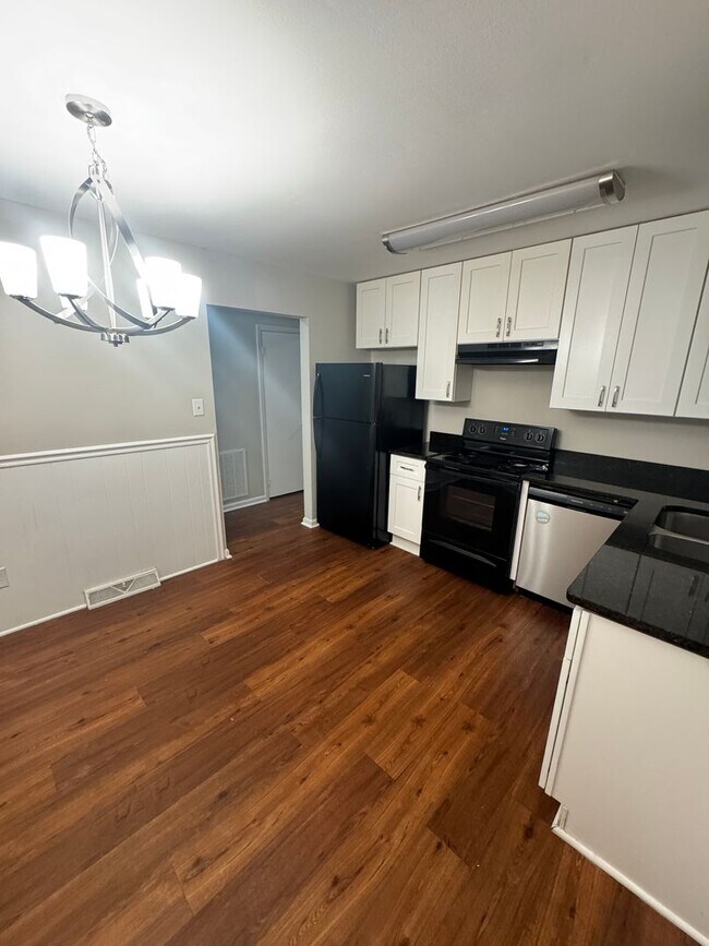 Building Photo - Caldwell Duplex