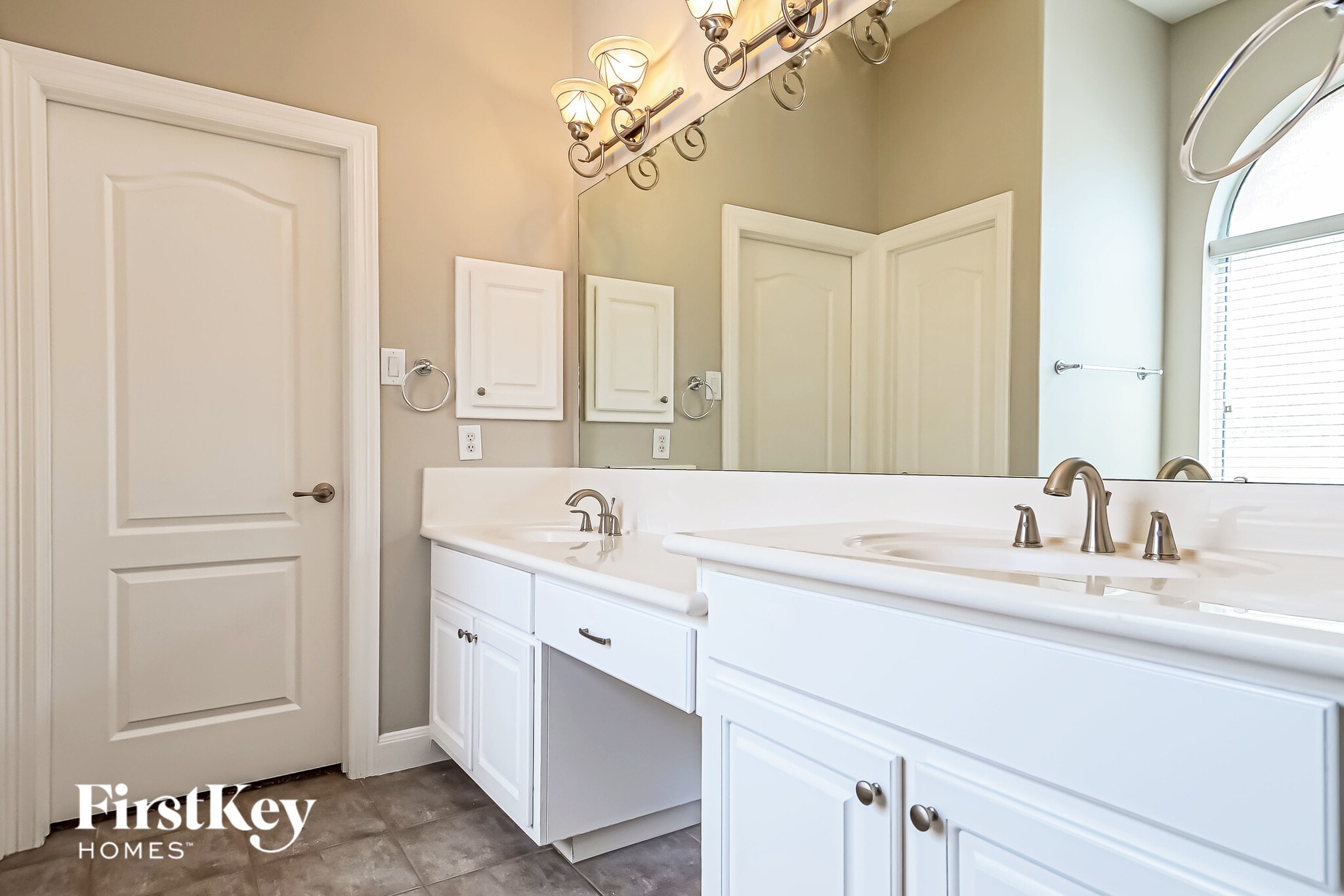 Building Photo - 5 Peach Tree Ct