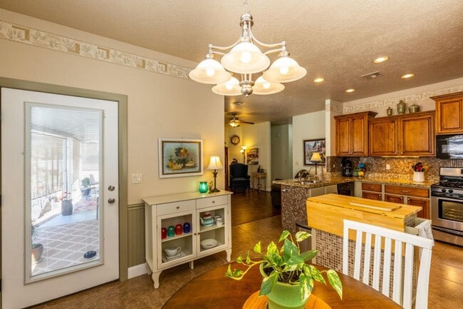 Building Photo - Beautiful 3 bed 2 bath Home!