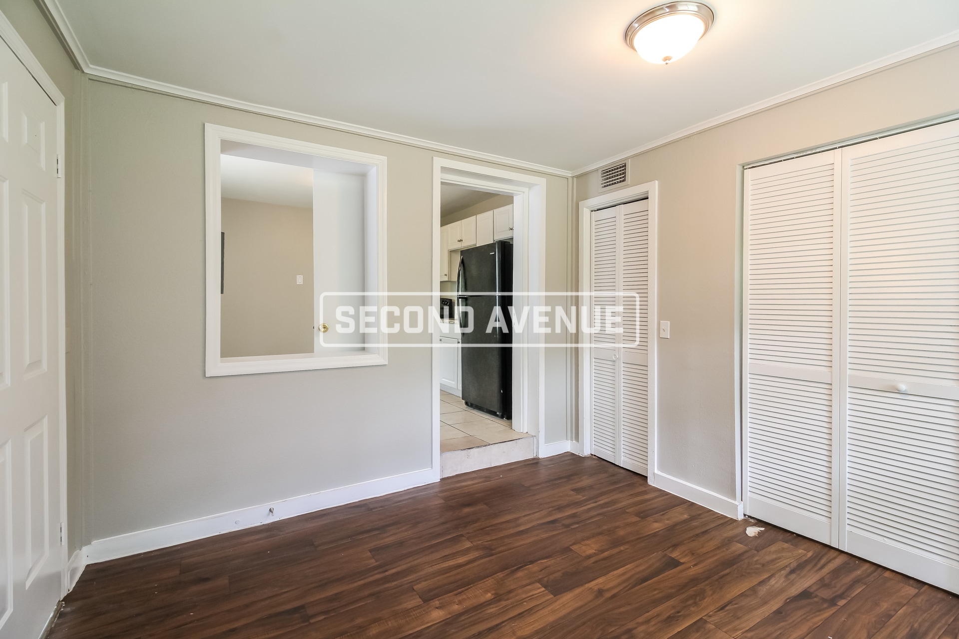 Building Photo - 1544 Breton Rd