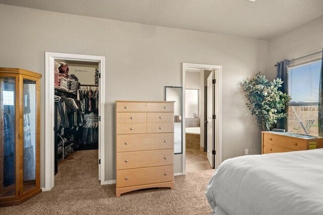 Building Photo - 5905 Speyside Dr