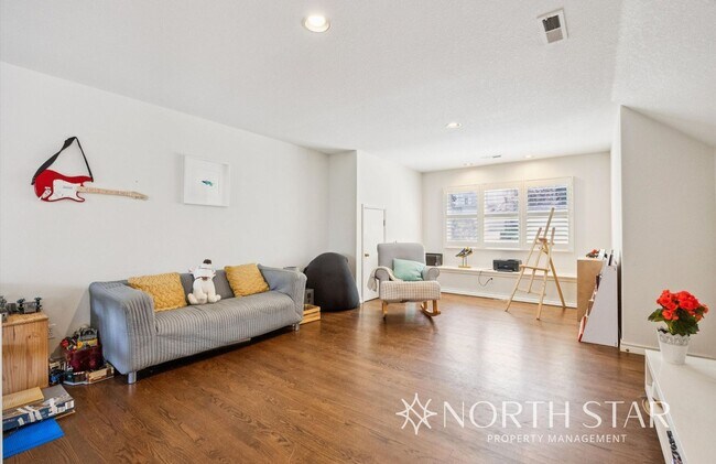 Building Photo - Beautiful Home with Mountain Views in the ...