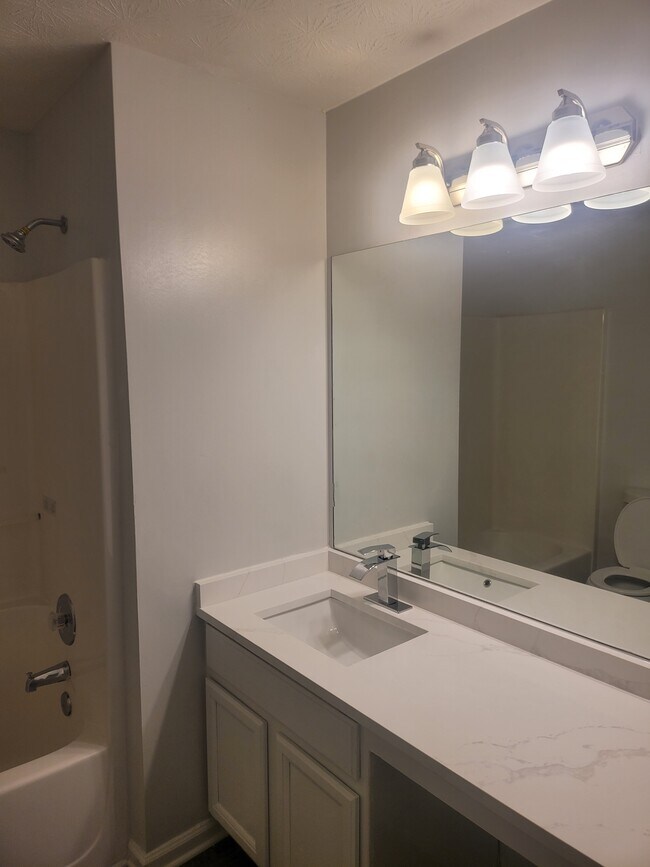 Bathroom - 1728 Bob White Ln SE