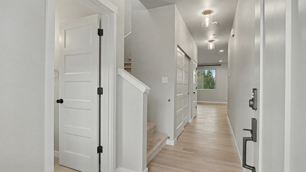 Building Photo - 8761 69th Pl NE