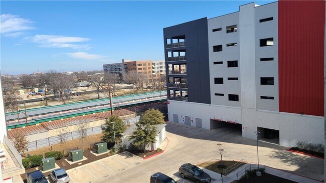 Building Photo - 4361 S Congress Ave