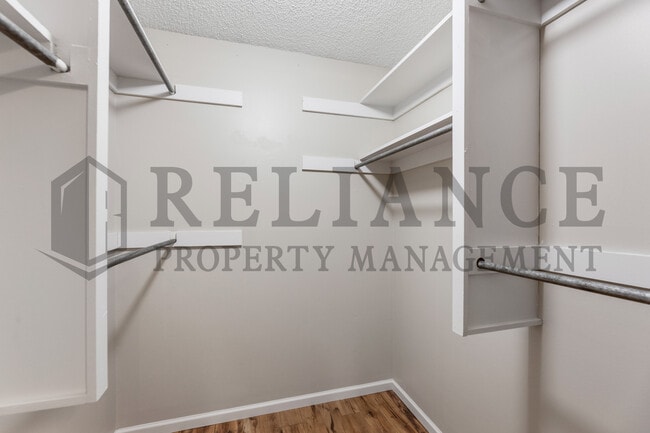 Building Photo - 1111 E Redwood Rd