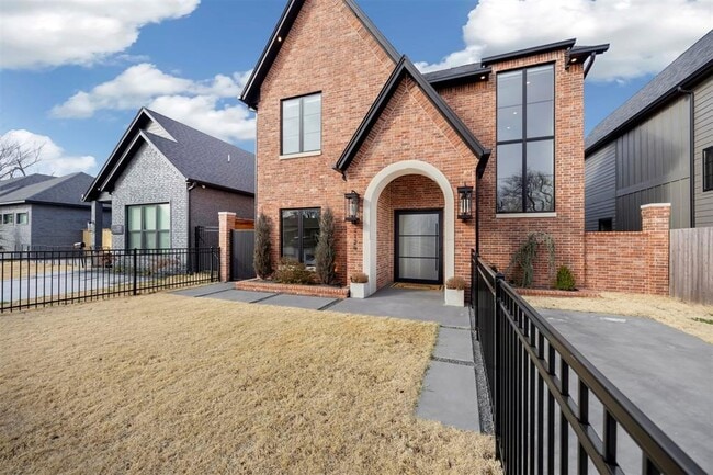 Building Photo - 1129 NW 42nd St