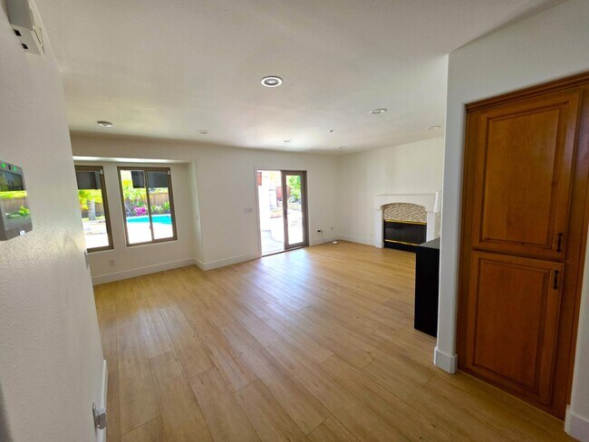 Building Photo - Gorgeous Santee Home, no expense spared!